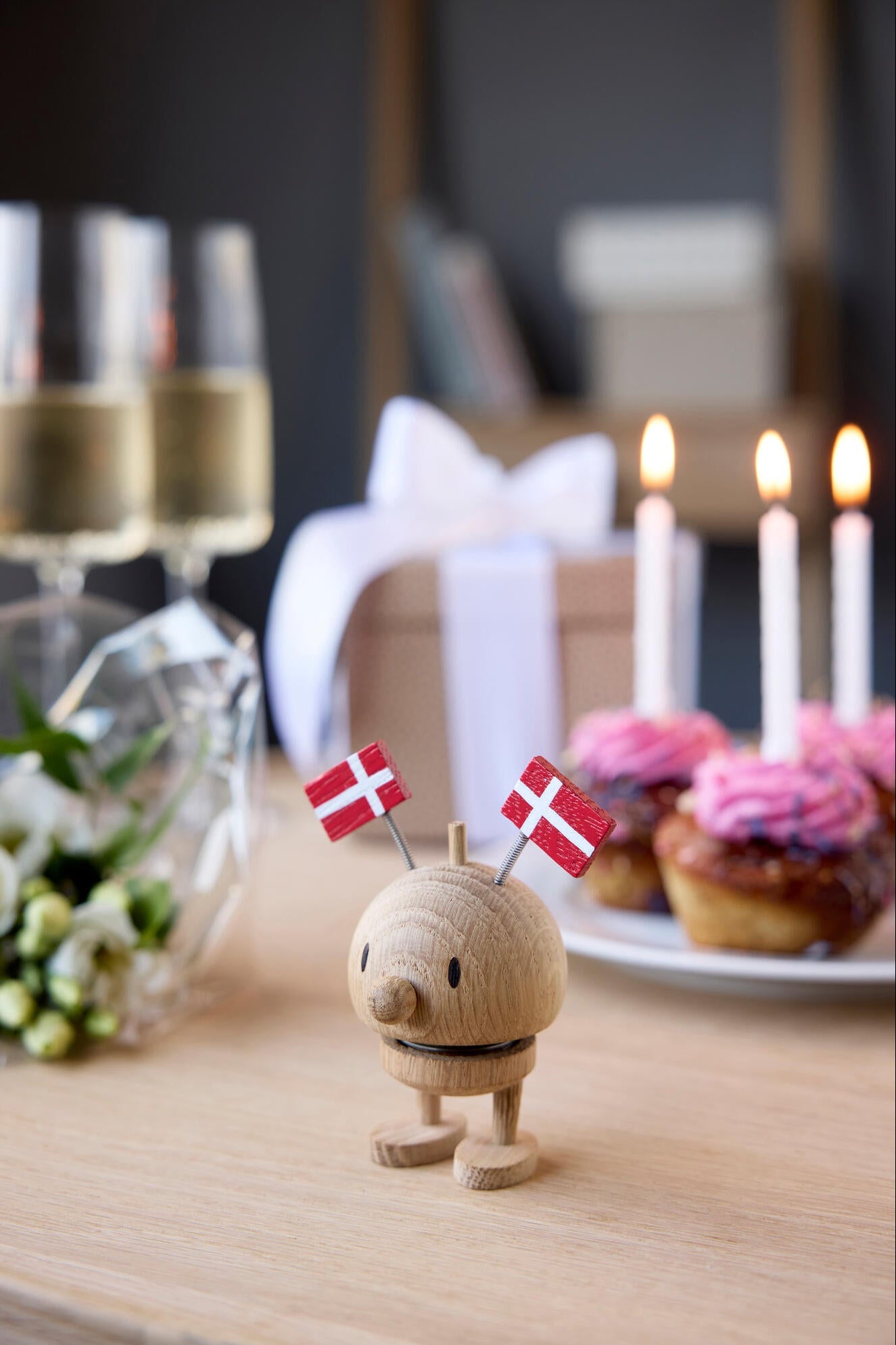 Celebration Bumble træfigur – Raw oak